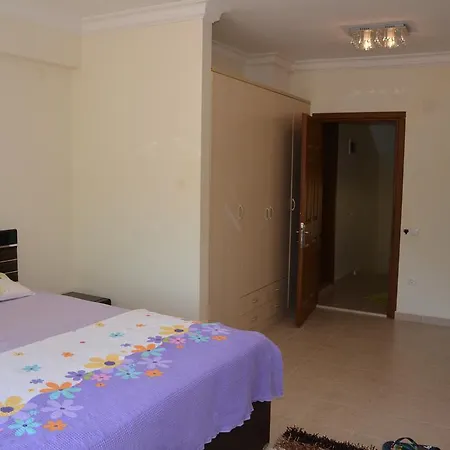 Sari * Marmaris