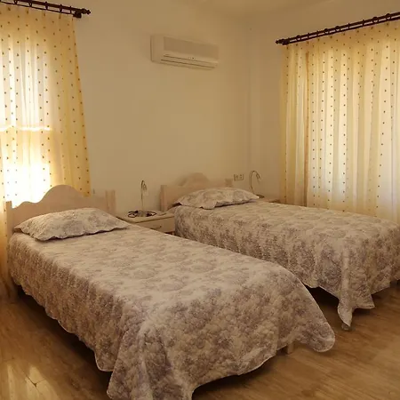 Sari * Dalyan